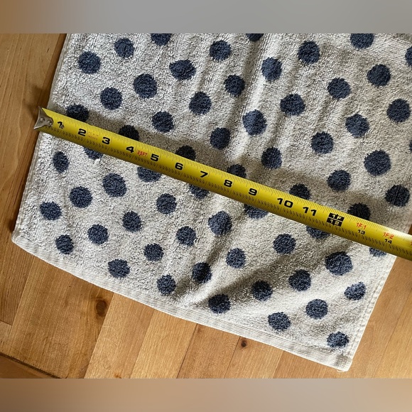 Reversible Polka Dot Hand Towel - Picture 8 of 10